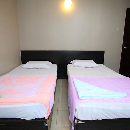 Mandarin Hotel Kuching Ngoại thất bức ảnh