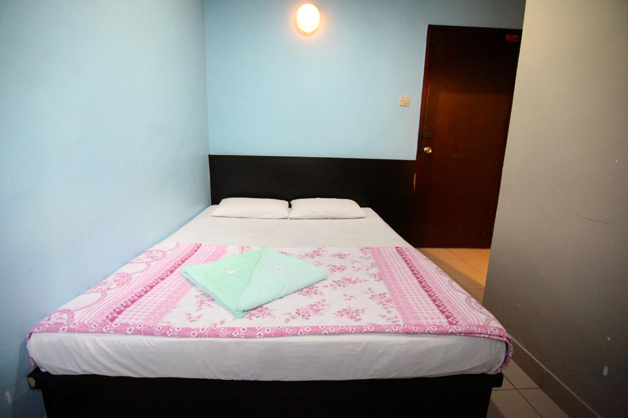 Mandarin Hotel Kuching Ngoại thất bức ảnh