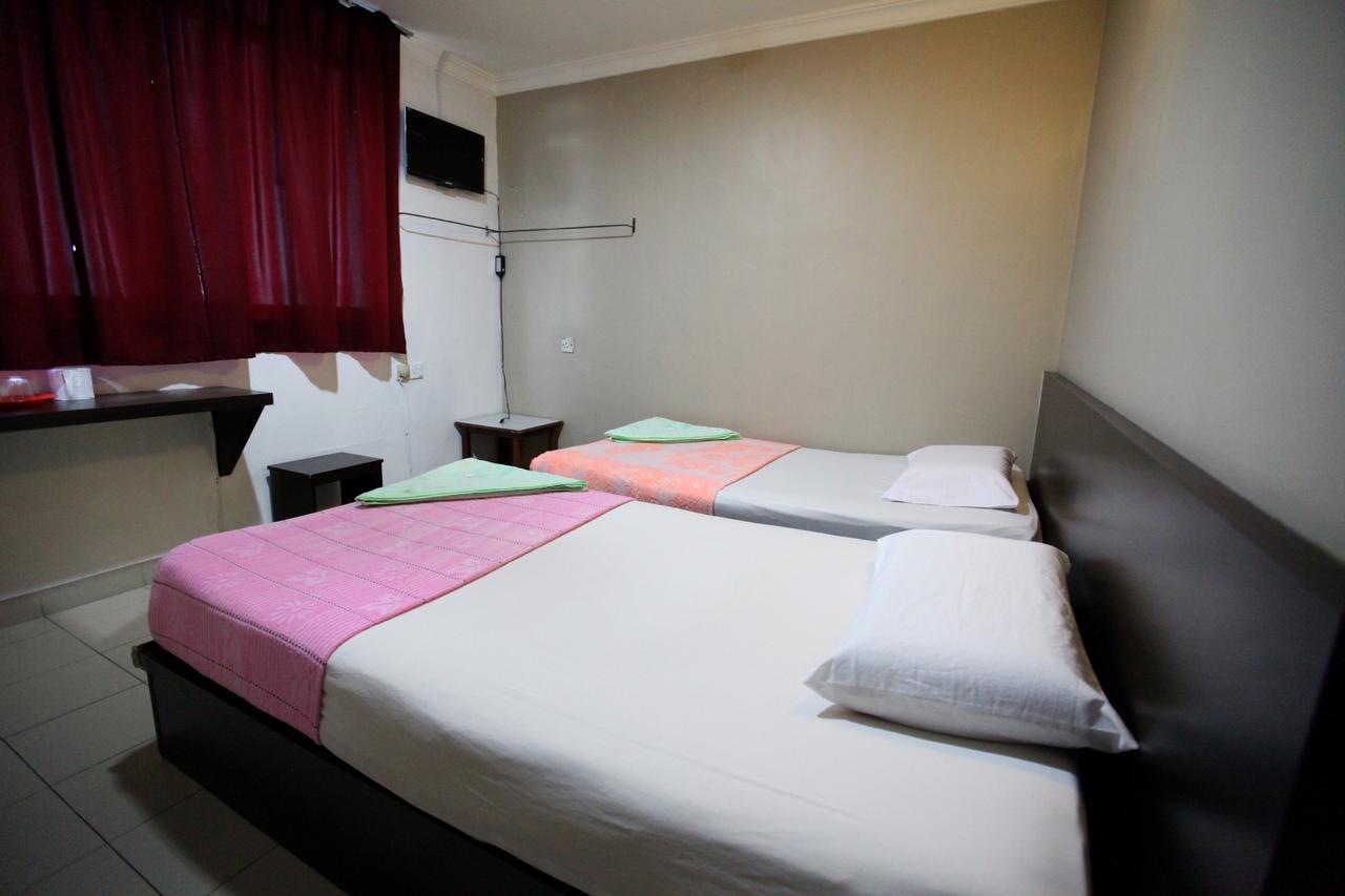 Mandarin Hotel Kuching Ngoại thất bức ảnh